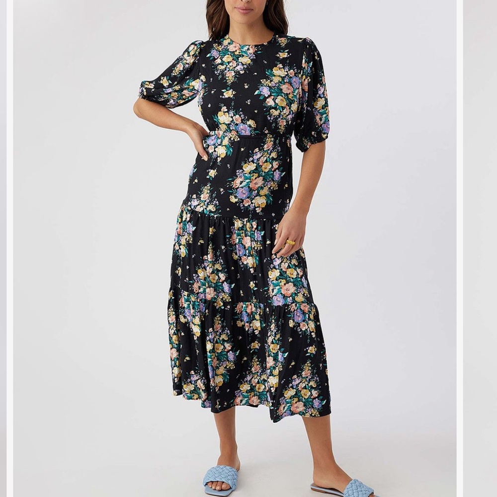 O’Neill Black & Periwinkle backless Floral Alta Maxi Dress. SZ Medium. N…